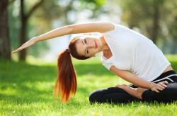 英雄联盟总决赛-独行侠粉碎广东队，武切维奇在东决关键战接管比赛