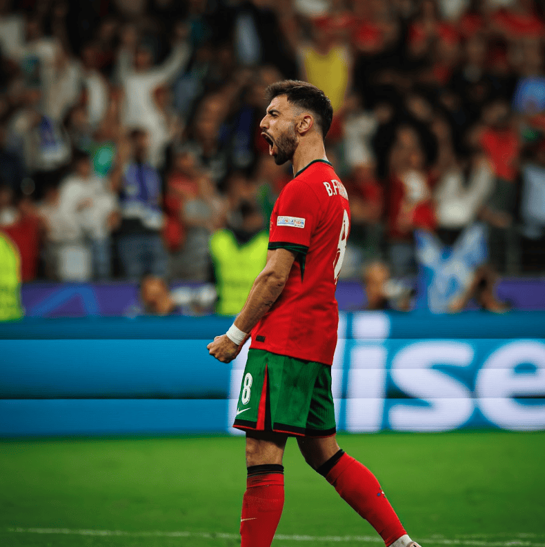 西班牙轻取LGD,布鲁诺·费尔南德斯惊艳世界波顶尖较量小组赛,成为赛场最大亮点的简单介绍 西班牙轻取LGD,布鲁诺·费尔南德斯惊艳世界波顶尖较量小组赛,成为赛场最大亮点的简单介绍