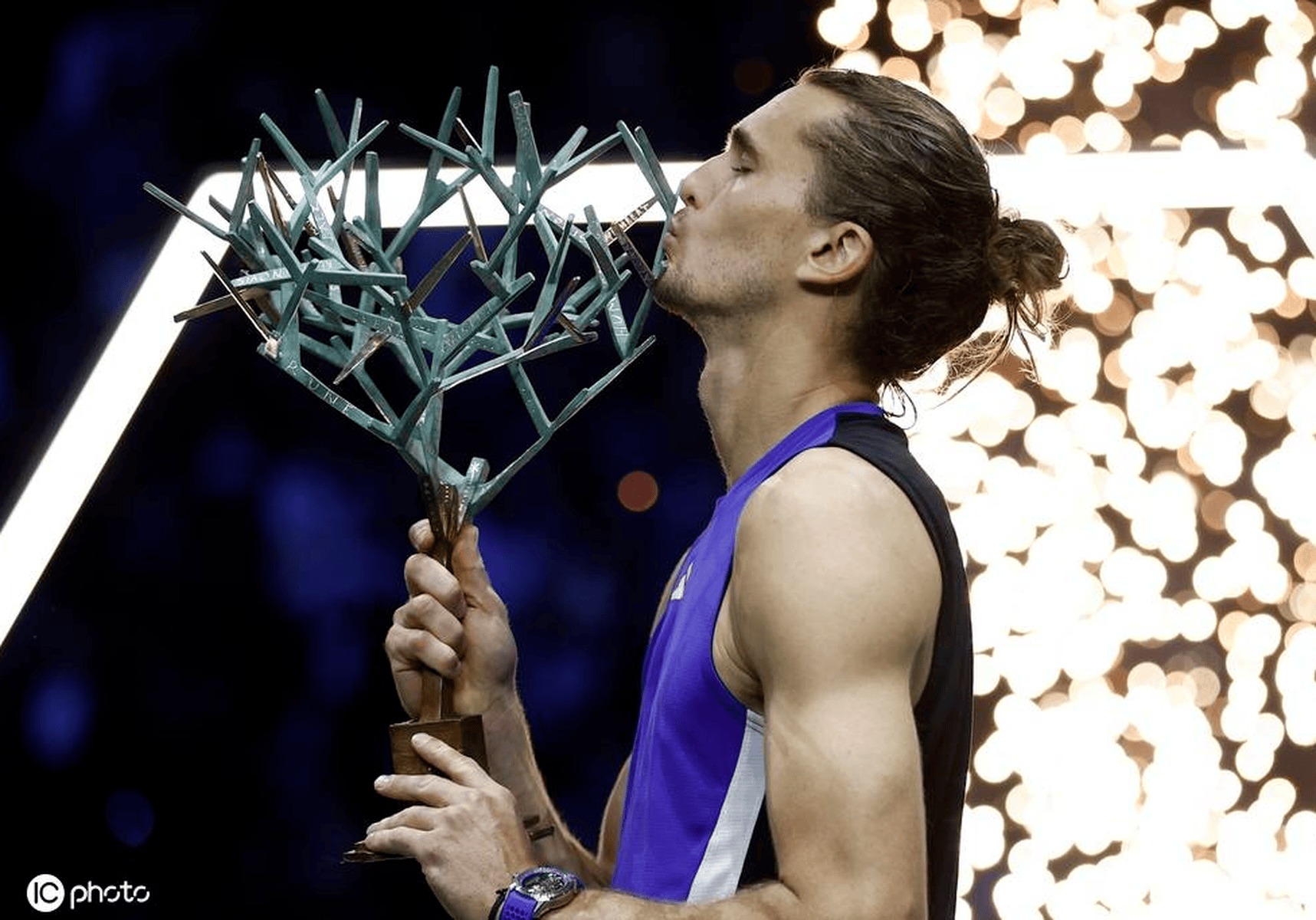 德国网球队碾压法国网球队，兹维列夫统治全场