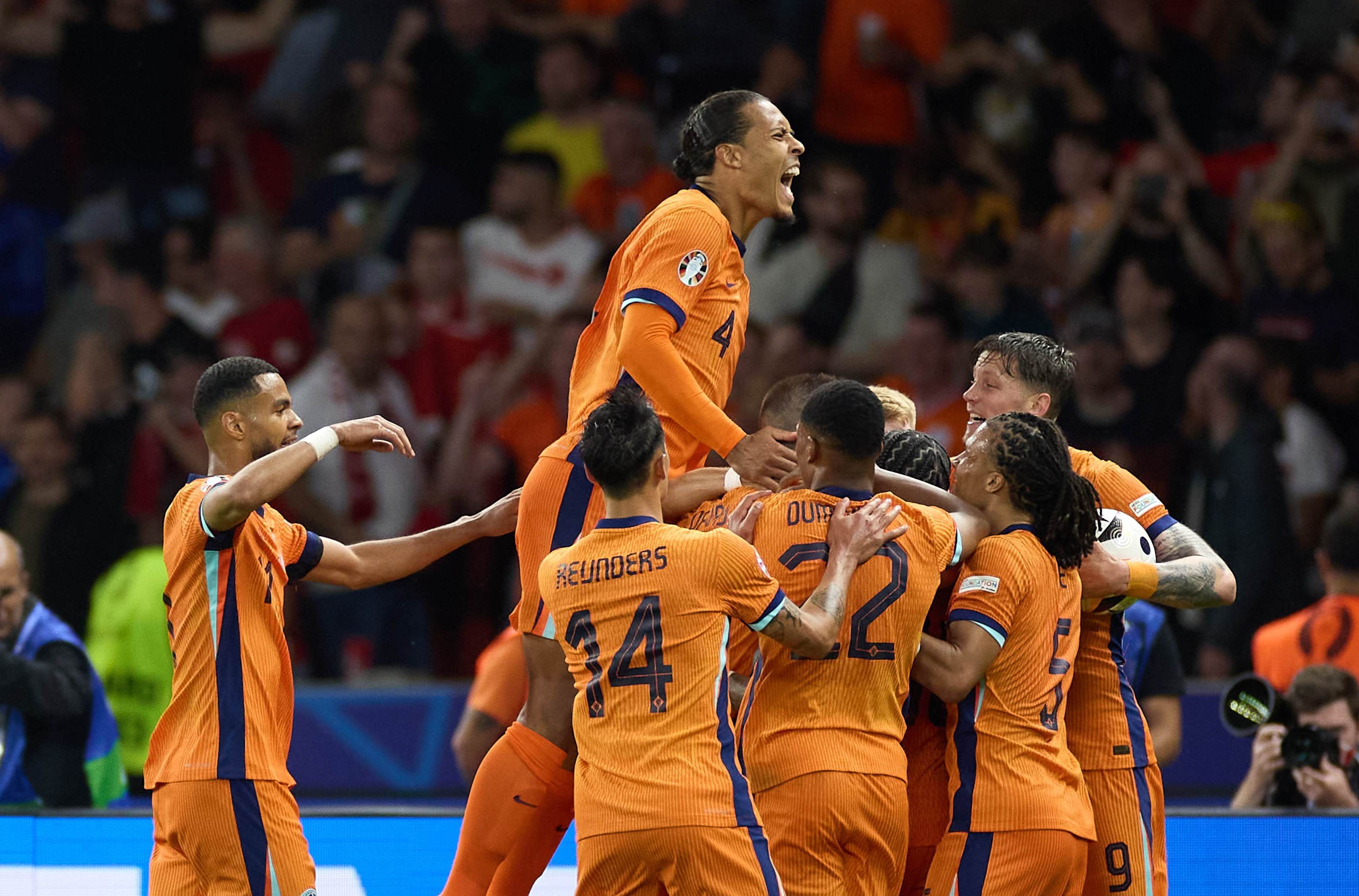 强强对话:欧洲足球联赛精彩纷呈的简单介绍 强强对话:欧洲足球联赛精彩纷呈的简单介绍