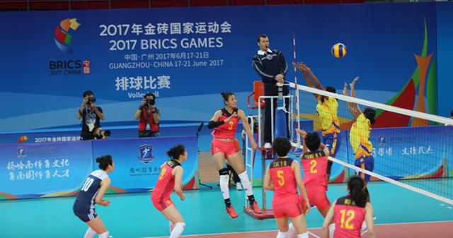 包含南非选手在排球比赛中风光无限的词条