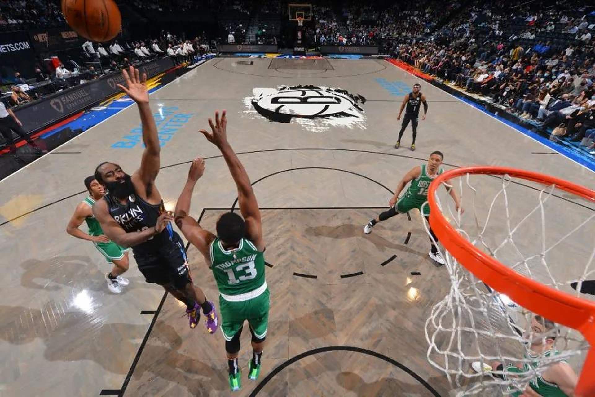 篮网输给凯尔特人,遭遇连败 篮网输给凯尔特人,遭遇连败