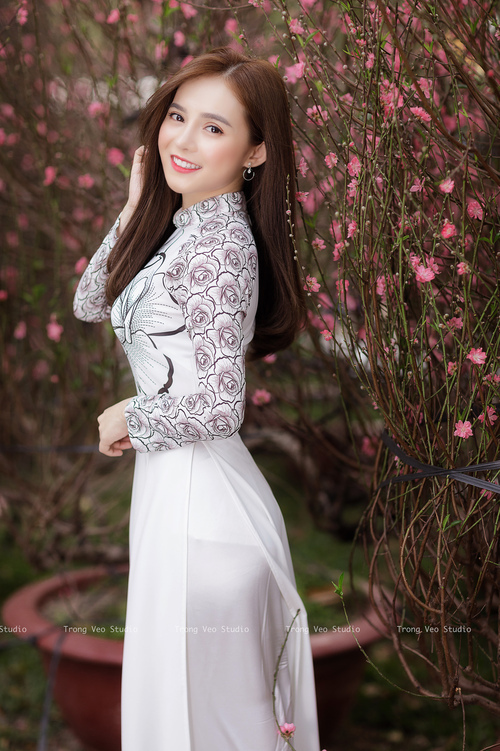 夜色如墨,他以金笔书写,京多安在年度焦点之战的无声证言